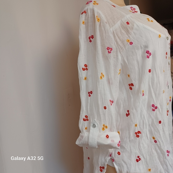 Rosa Y Everly Women Blouse Size XL Floral Embroidered White Blouse - Picture 6 of 12